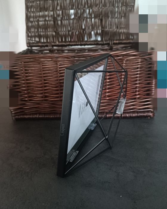Ramka na zdjęcia czarna 18x13 UMBRA 3D