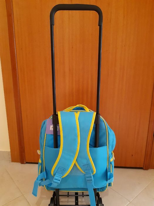Mochila nova Winnie the Pooh com trolley