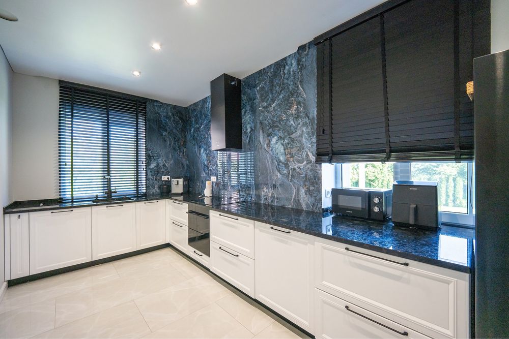 Будинок з дизайнерським ремонтом 299 м², 10 соток | Струмівка–Липини