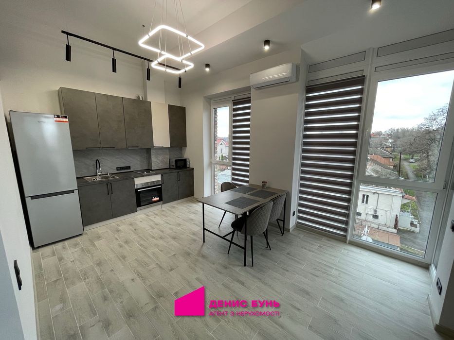 Продам стильную, двухуровневую квартиру в центре города