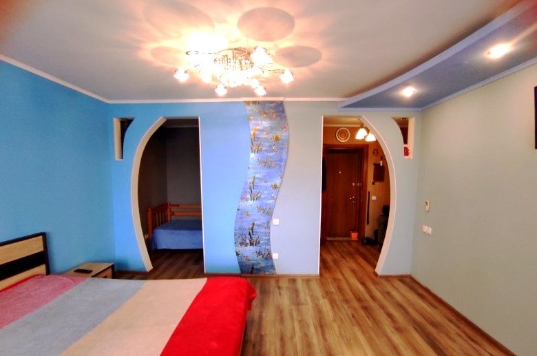 ПОЧАСОВО ПОСУТОЧНО квартира ж/д Вокзал .ц.Рынок .Smart tv