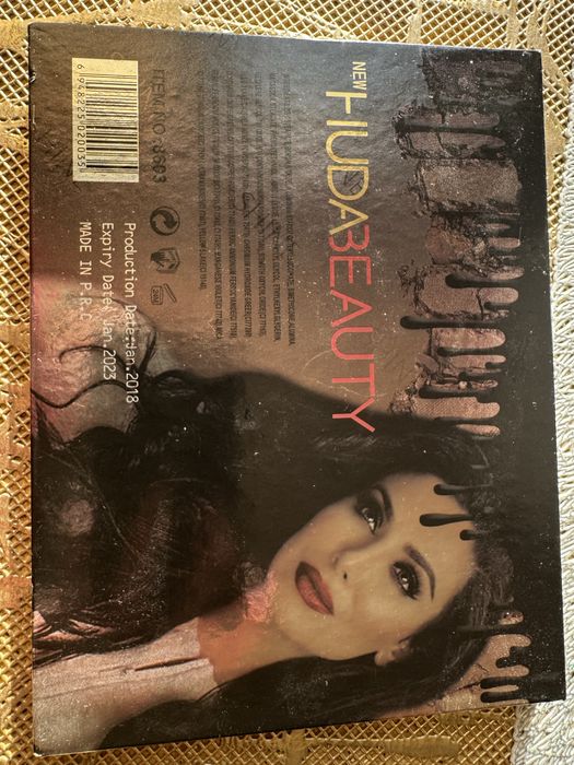 Лот набор косметики палетки Huda Beauty Anastasia Revolution