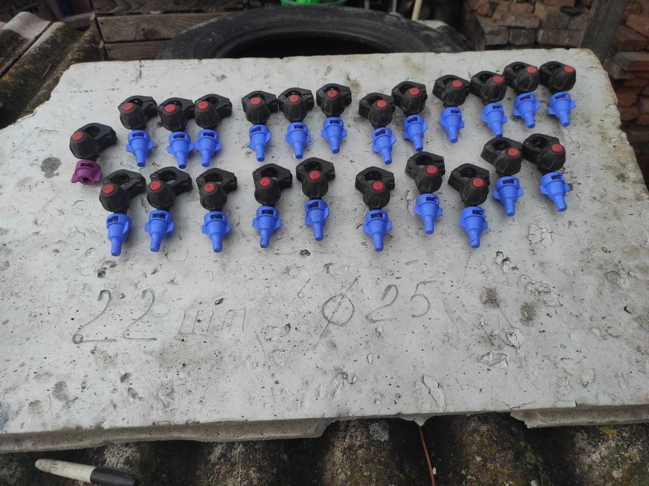 Продам запасні частини до польового оприскувача.