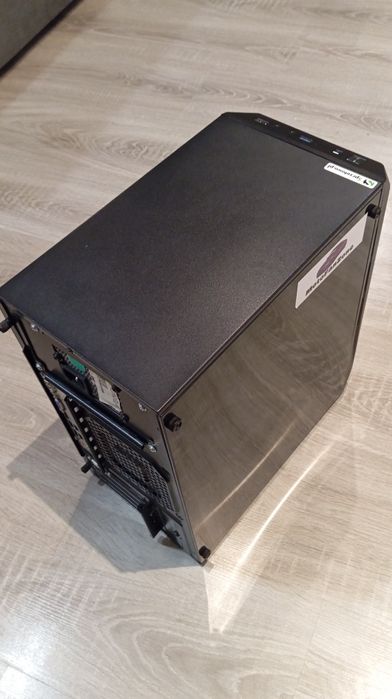 Komputer Intel i5 HDD SDD LED