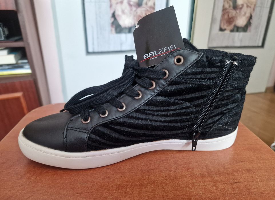 Botki, sneakersy, damskie Balzar. Rozmiar 37