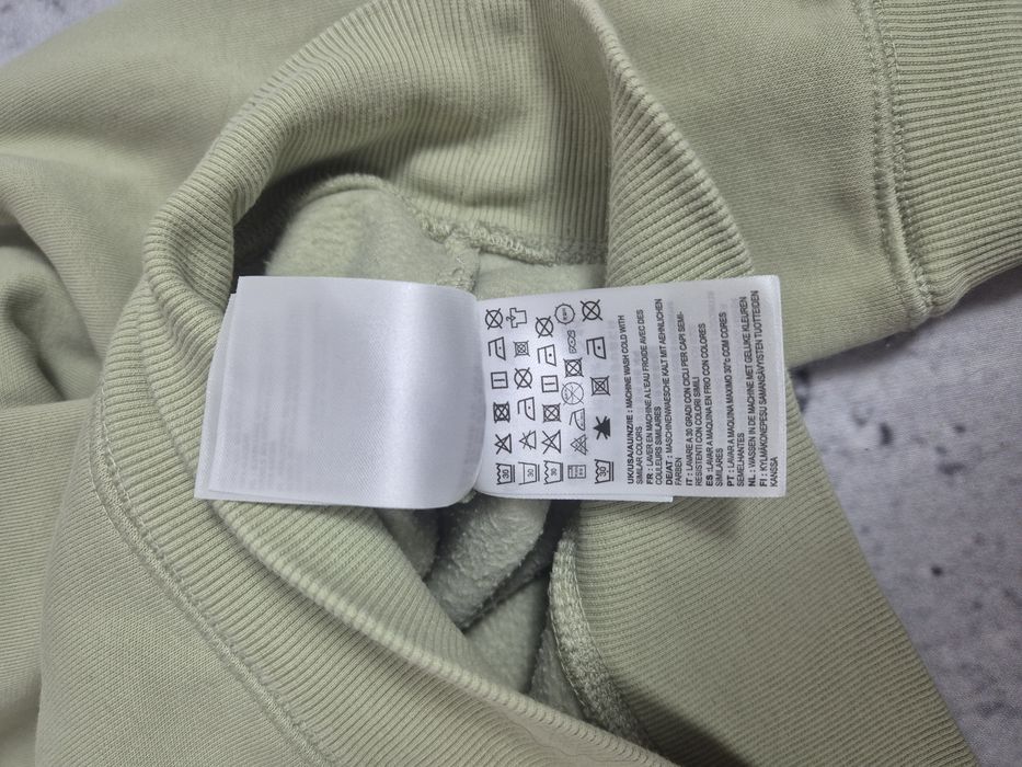 Męska bluza z kapturem carhartt w zielonym kolorze rozmiar M