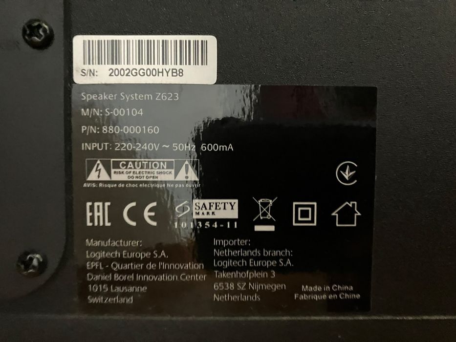 Colunas Logitech Z623 2.1 400w