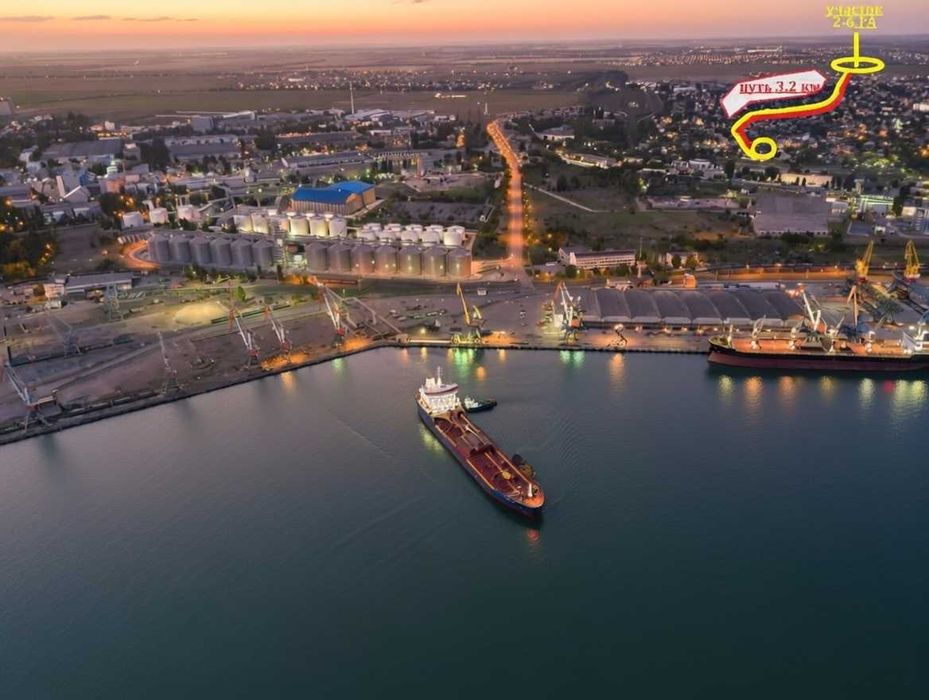 Фасад. на порт Черноморск (Ильичевск) Молодёжное