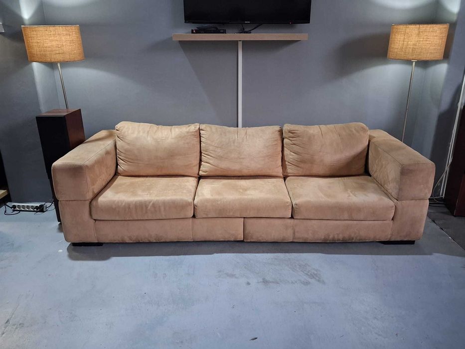 Sofá tecido 3 lugares