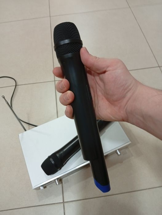 Microfone sem fios Karaoke semi-profisional