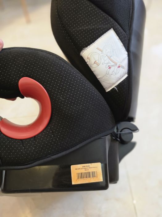 Преміальне автокрісло RECARO