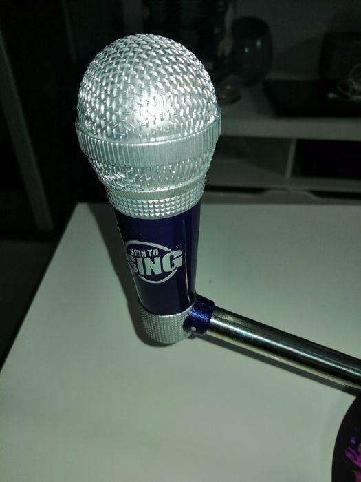. Mikrofon do śpiewania