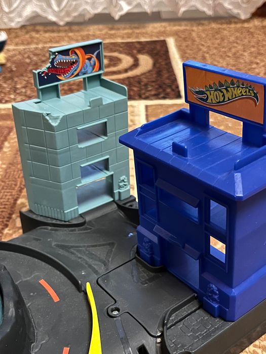 Трек Hot wheels динозавр оригінал