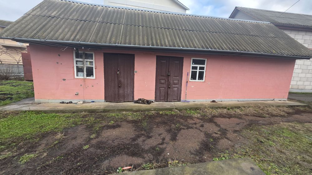 ЦЕНТР!! Будинок 205 кв.м. на 2 ходи +2  ГАРАЖІ  та   БАНЯ на 12 сотках