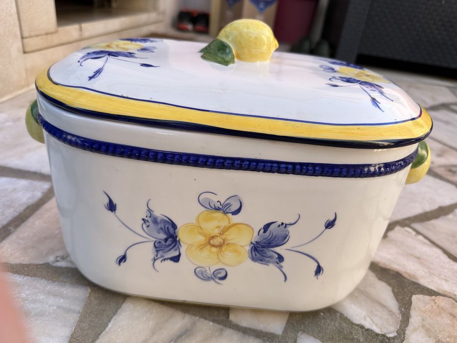 Vintage Ceramic Bread Box436854932542607361