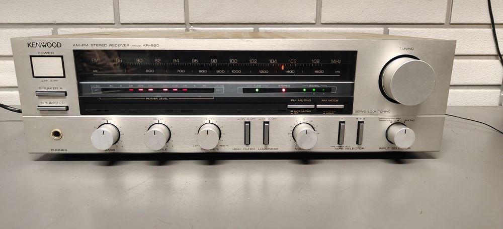 Amplituner stereo KENWOOD KR-920. VINTAGE