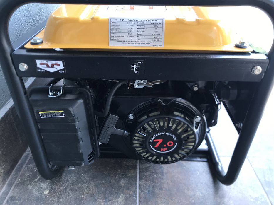 Генератор бензиновый 3-кВт.