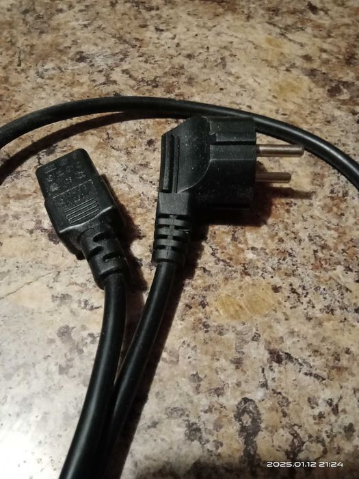 Кабель для компьютера