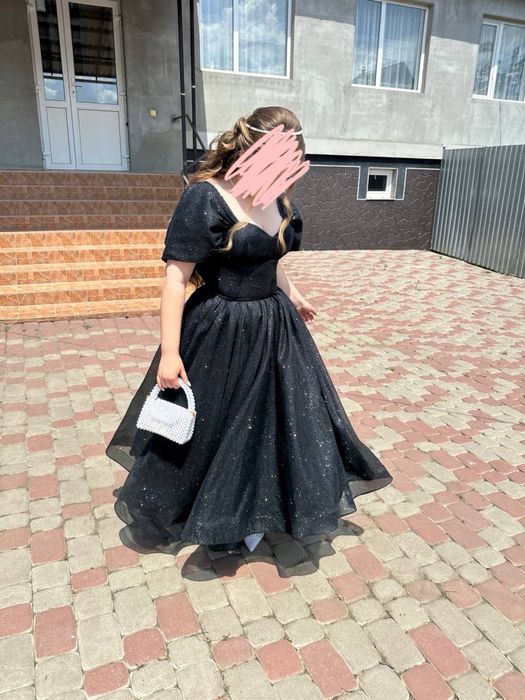 Випускна сукня чорна