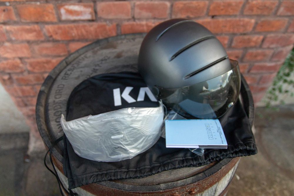 KASK Lifestyle z dodatkową nową szybą. Włoski kask
