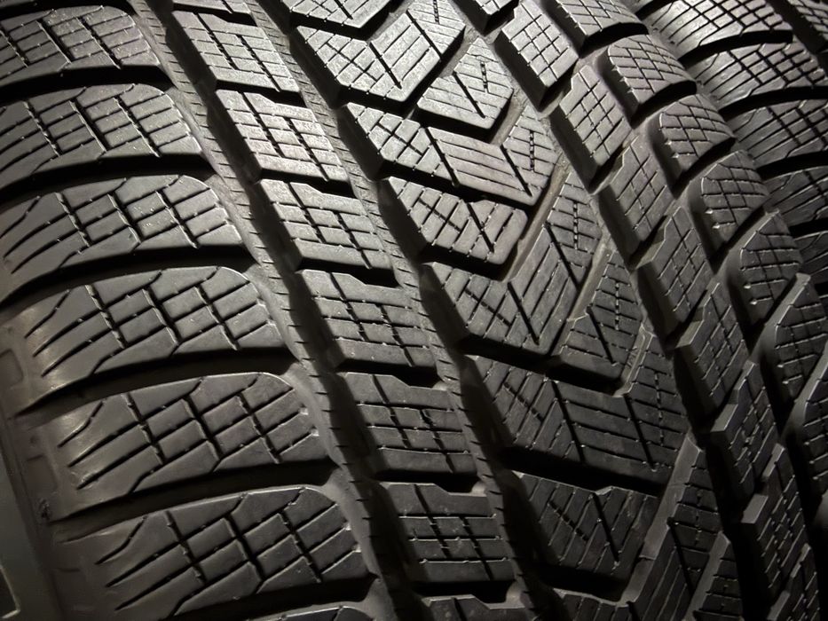 295/40 r 21 Pirelli 4 шт.