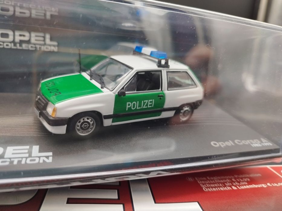 1:43 Opel Collection Opel Corsa A Polizei  model + gazetka