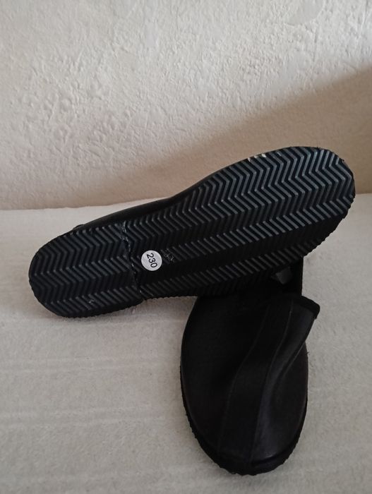 Тапочки шкіряні (чувяки) 36 розмір