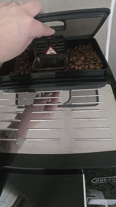 Maquina de café em grão e po