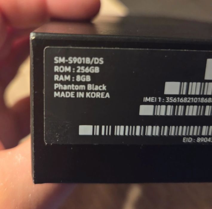 Samsung Galaxy S22 5G 256GB / 8GB RAM Phantom Black (Com Caixa)