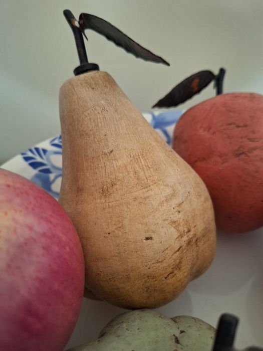 Taça cerâmica e Frutos decorativos427807409124812804