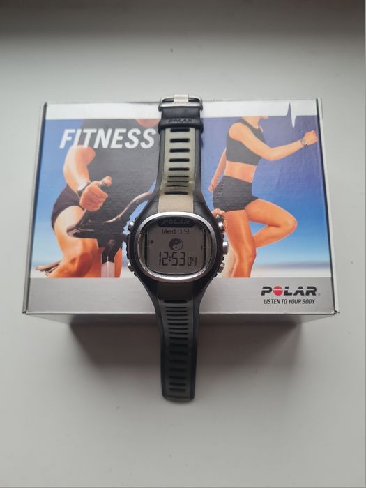 Спортивный годинник Polar F55 з датчиком пульсу.