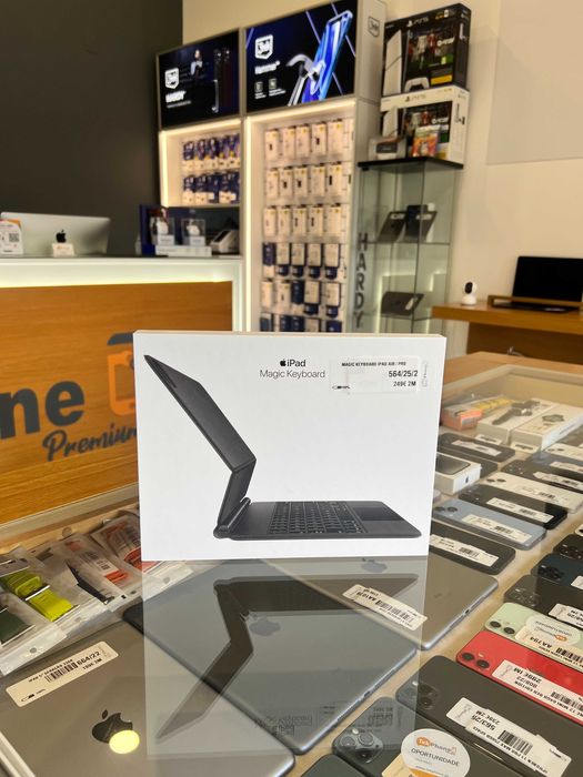 MAGIC KEYBOARD 11" IPAD AIR/PRO