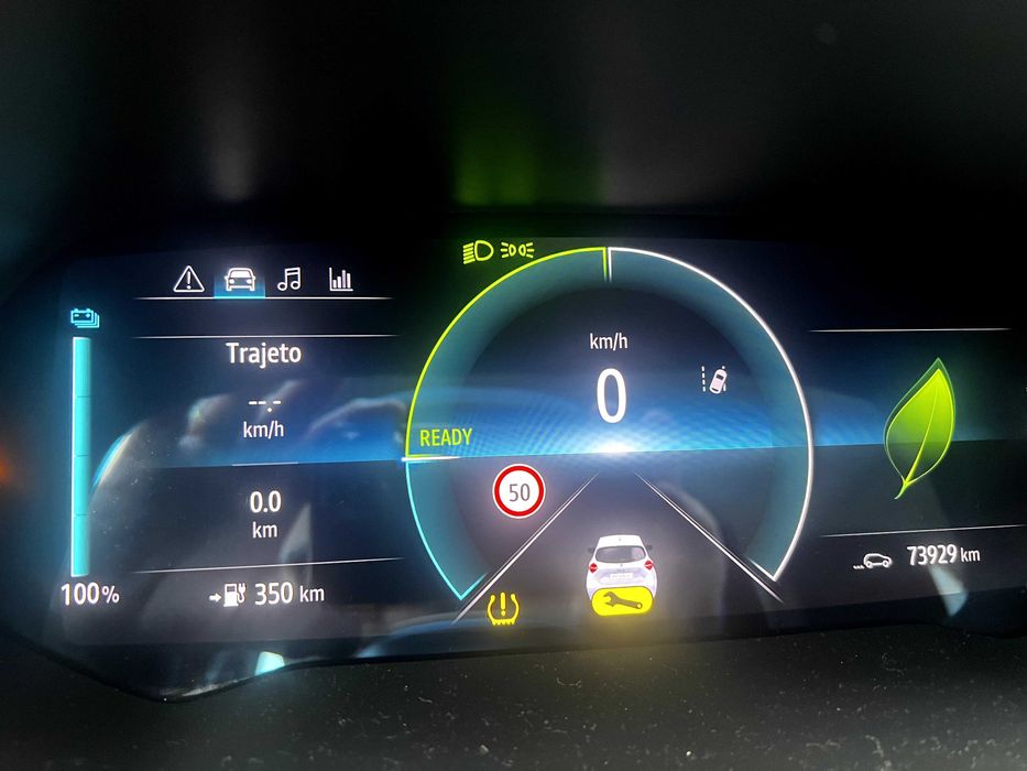 Renault Zoe (52 kWh e Bateria Própria) — IVA Dedutível
