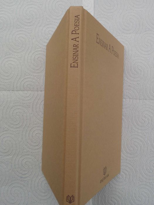 Ensinar a poesia De Teresa Guedes