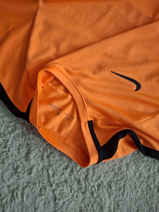 Sportowy zestaw Nike, spodenki i koszulka