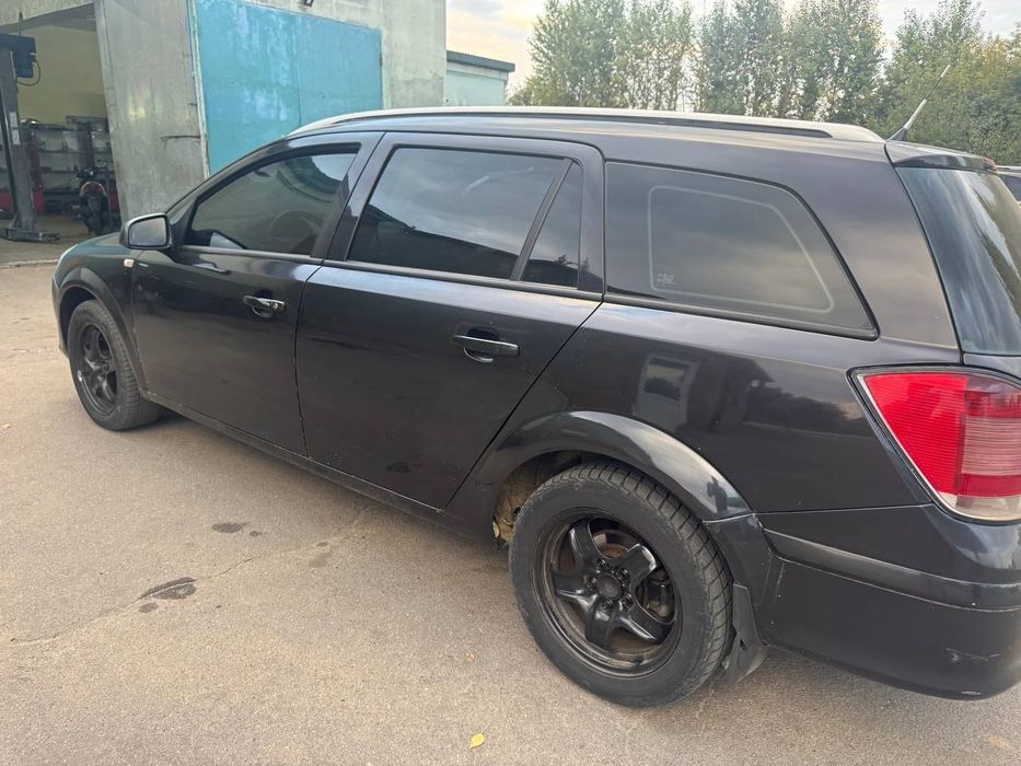 Срочно продам Опель Астра Н 2007