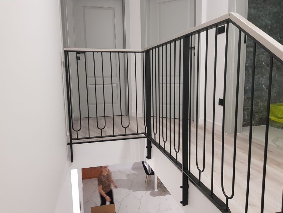 Balustrady, nierdzewne, malowane proszkowo