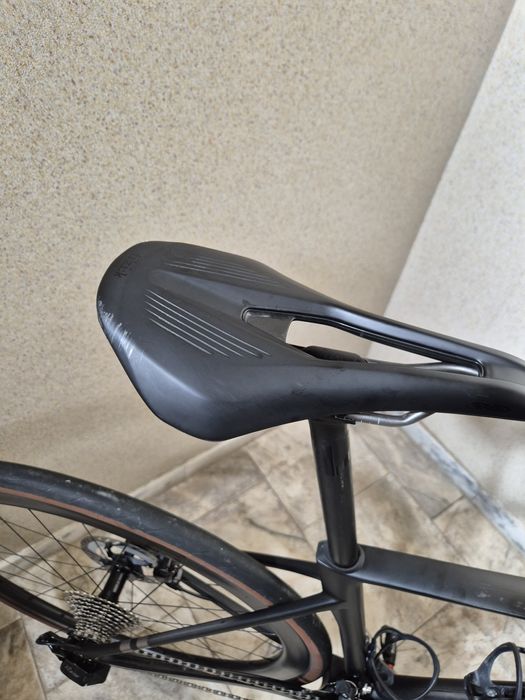 Bicicleta Cube Attain Race, modelo 2025