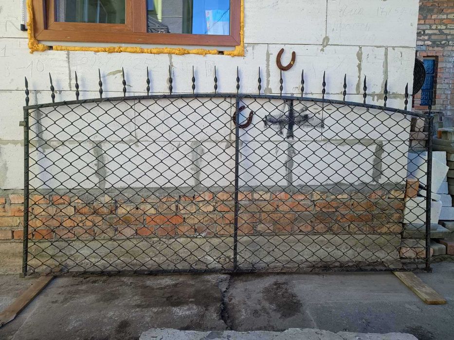 Секції металеві для огорожі