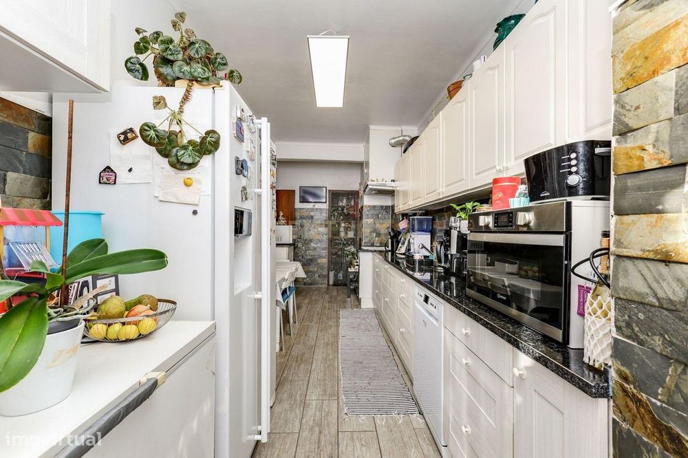 Apartamento T2 com 87 m² em excelente estado de conservação em Vale de