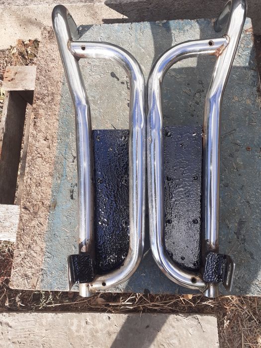 Підставки для ніг пасажира. 170 грн.