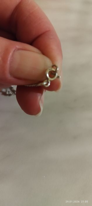 Łańcuszek z zawieszką srebro-białe złoto