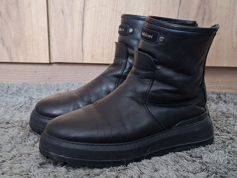Чорні шкіряні жіночі черевики Baldinini