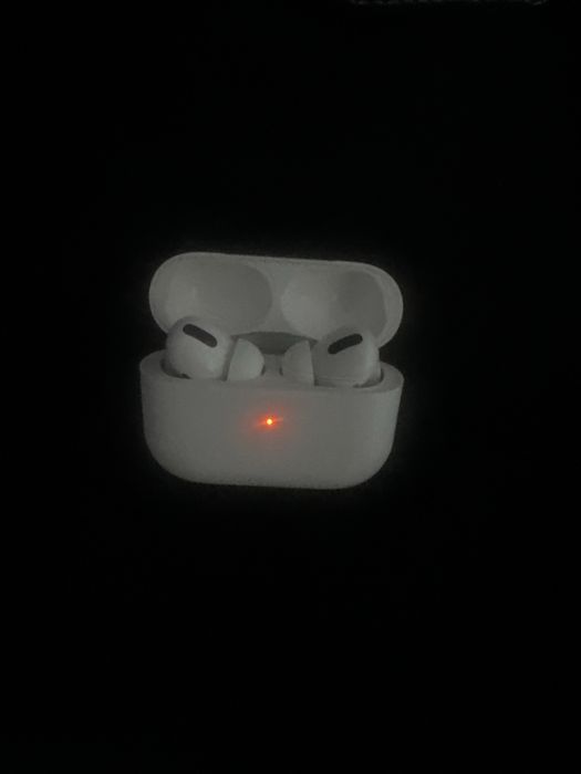 Airpods pro.