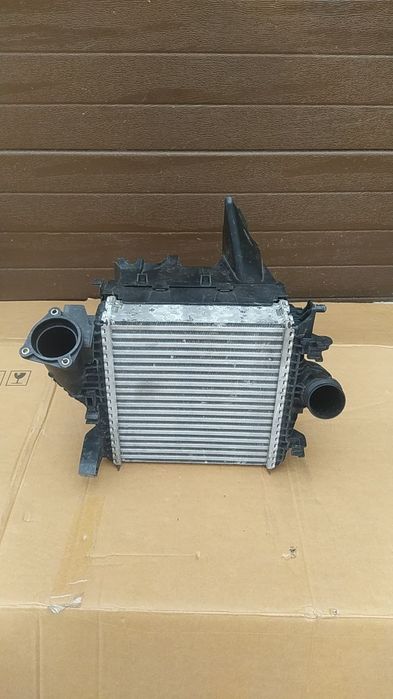 Porsche cayenne 9y0 turbo радіатор інтеркулер 4m0145803bs