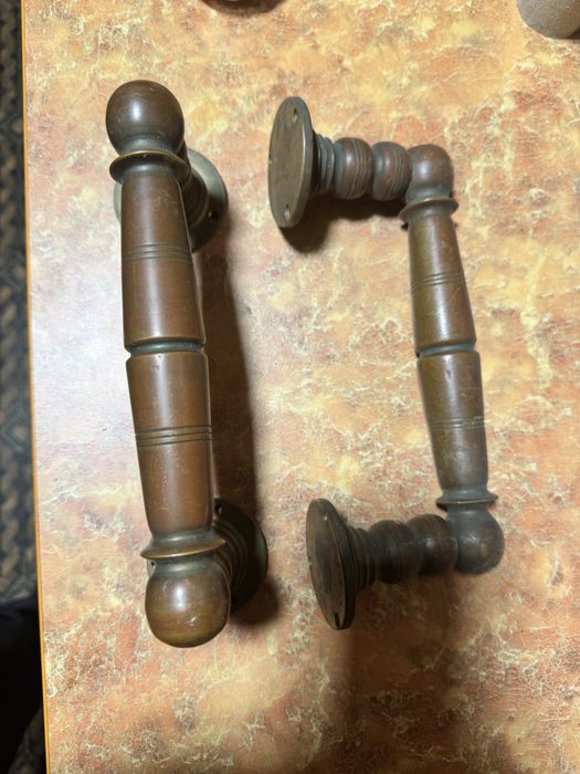 Ручки для дверей цветной металл