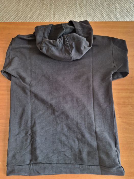 Sweatshirt "Stradivarius" feminina preta de tecido leve e fino