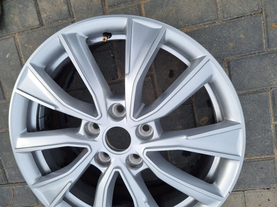 volkswagen t6 t7 multivan caravella 7t0 601.025e 7.5jx18 et60