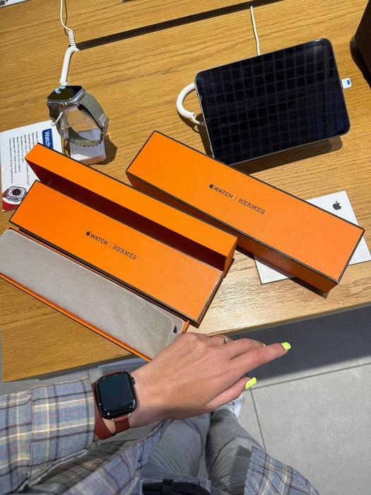 Унікальні Watch Hermes SERIES 7 LTE 45mm Space Black