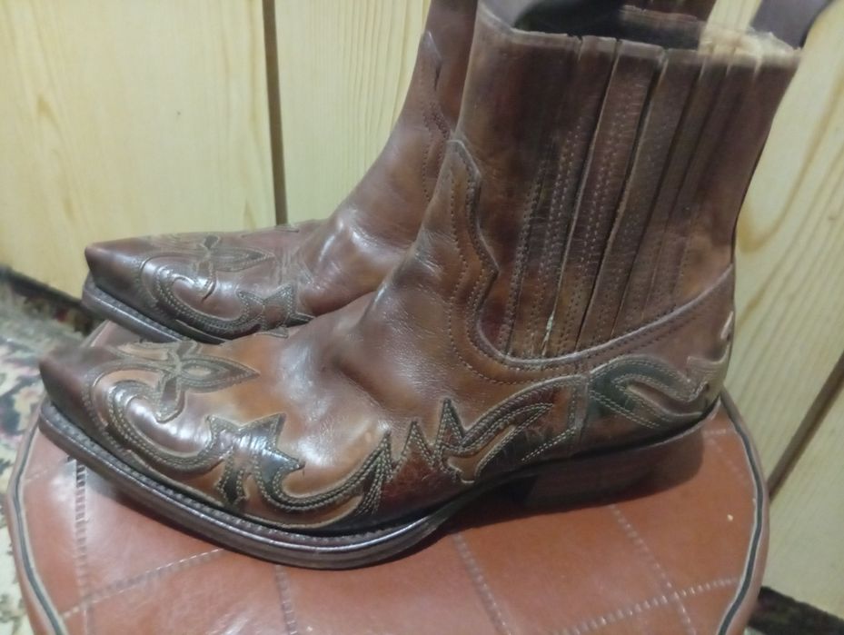 Продам ковбойські сапоги